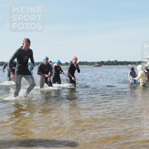 22.06.2025 - Viking Triathlon KatJ http://msf.ph/oto/8105084 22.06.2025 10:36:08 Schwimmen 19, 313, 334, 377, 407, 448, 636 meine-sportfotos.de