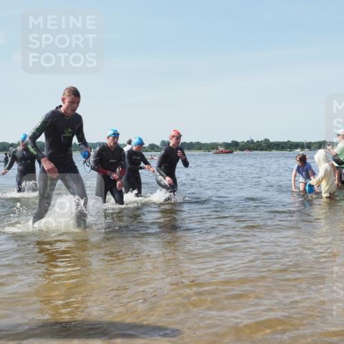 22.06.2025 - Viking Triathlon KatJ http://msf.ph/oto/8105090 22.06.2025 10:36:08 Schwimmen 19, 313, 334, 377, 407, 448, 636 meine-sportfotos.de