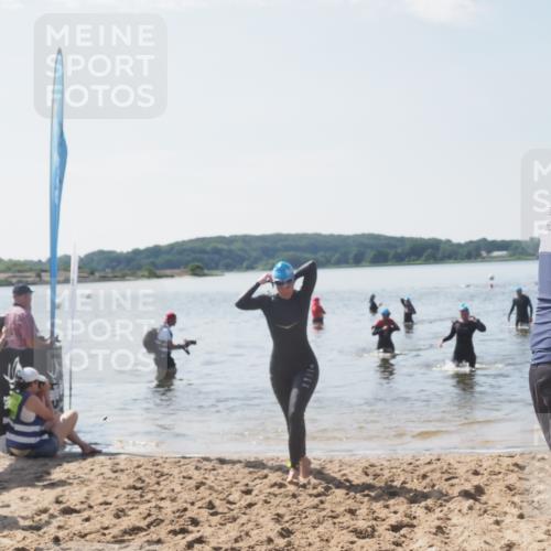 22.06.2025 - Viking Triathlon MichiJ http://msf.ph/oto/8105095 22.06.2025 10:49:17 Schwimmen 64, 155, 256, 317, 353 meine-sportfotos.de