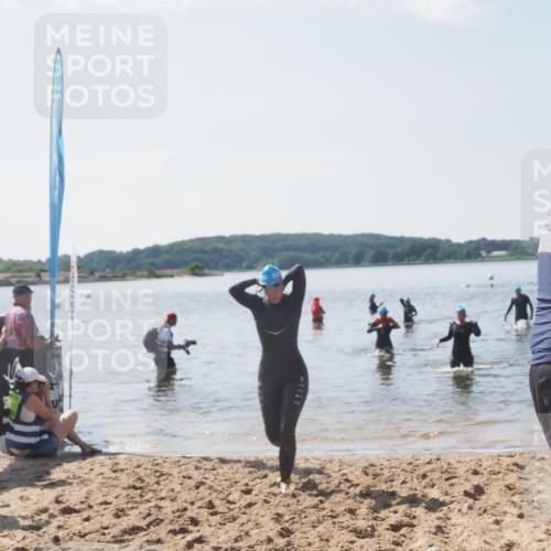 22.06.2025 - Viking Triathlon MichiJ http://msf.ph/oto/8105100 22.06.2025 10:49:17 Schwimmen 64, 155, 256, 317, 353 meine-sportfotos.de