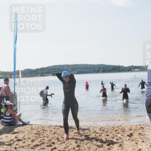 22.06.2025 - Viking Triathlon MichiJ http://msf.ph/oto/8105109 22.06.2025 10:49:17 Schwimmen 64, 155, 256, 317, 353 meine-sportfotos.de