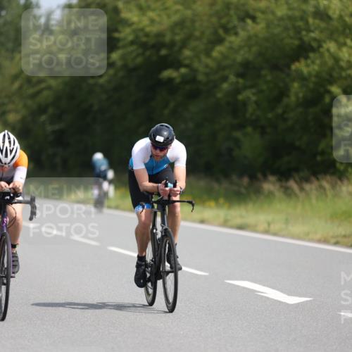 22.06.2025 - Viking Triathlon Yannick Fuchs http://msf.ph/oto/8105179 22.06.2025 11:29:23 Radfahren 43, 78, 110, 305, 314, 389, 411, 427 meine-sportfotos.de