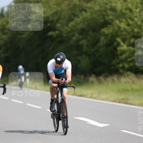 22.06.2025 - Viking Triathlon Yannick Fuchs http://msf.ph/oto/8105182 22.06.2025 11:29:23 Radfahren 43, 78, 110, 305, 314, 389, 411, 427 meine-sportfotos.de