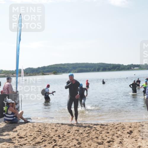 22.06.2025 - Viking Triathlon MichiJ http://msf.ph/oto/8105188 22.06.2025 10:49:31 Schwimmen 64, 256, 263, 321 meine-sportfotos.de