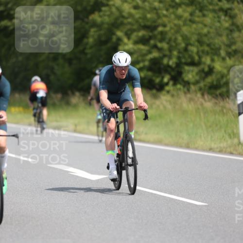 22.06.2025 - Viking Triathlon Yannick Fuchs http://msf.ph/oto/8105203 22.06.2025 12:09:35 Radfahren 167, 185, 402, 422, 495, 605 meine-sportfotos.de