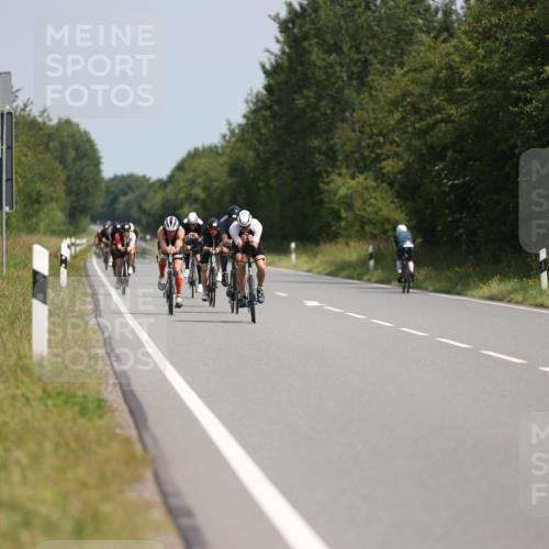 22.06.2025 - Viking Triathlon Yannick Fuchs http://msf.ph/oto/8105214 22.06.2025 11:29:25 Radfahren 43, 78, 93, 110, 281, 305, 314, 320, 389, 411, 427 meine-sportfotos.de