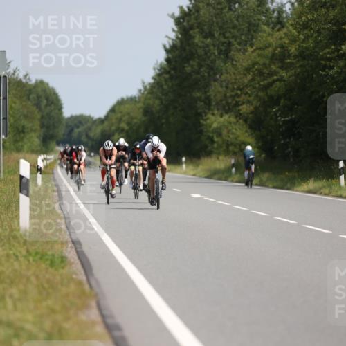 22.06.2025 - Viking Triathlon Yannick Fuchs http://msf.ph/oto/8105216 22.06.2025 11:29:25 Radfahren 43, 78, 93, 110, 281, 305, 314, 320, 389, 411, 427 meine-sportfotos.de