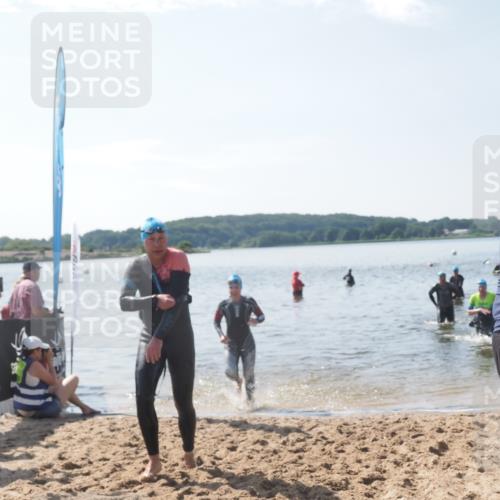 22.06.2025 - Viking Triathlon MichiJ http://msf.ph/oto/8105218 22.06.2025 10:49:33 Schwimmen 64, 256, 263, 321, 453 meine-sportfotos.de