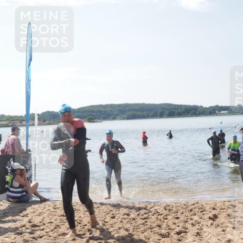 22.06.2025 - Viking Triathlon MichiJ http://msf.ph/oto/8105224 22.06.2025 10:49:33 Schwimmen 64, 256, 263, 321, 453 meine-sportfotos.de