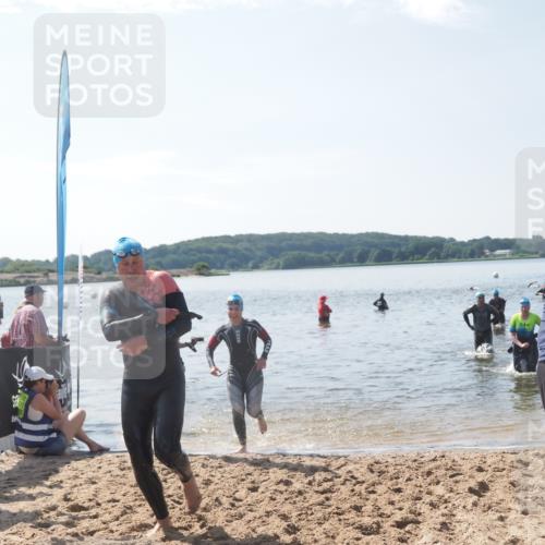 22.06.2025 - Viking Triathlon MichiJ http://msf.ph/oto/8105229 22.06.2025 10:49:33 Schwimmen 64, 256, 263, 321, 453 meine-sportfotos.de