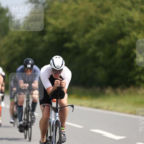 22.06.2025 - Viking Triathlon Yannick Fuchs http://msf.ph/oto/8105240 22.06.2025 11:29:30 Radfahren 78, 83, 93, 110, 254, 281, 305, 314, 320, 375, 411, 427, 487 meine-sportfotos.de