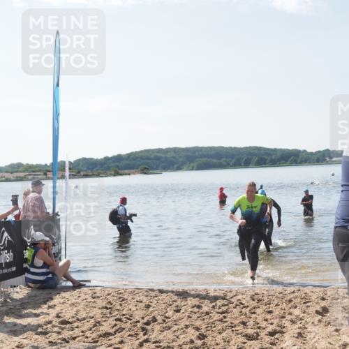 22.06.2025 - Viking Triathlon MichiJ http://msf.ph/oto/8105242 22.06.2025 10:49:38 Schwimmen 263, 321, 453 meine-sportfotos.de