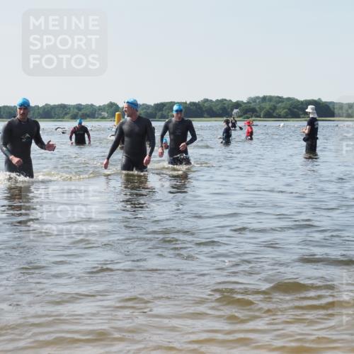 22.06.2025 - Viking Triathlon KatJ http://msf.ph/oto/8105249 22.06.2025 10:36:18 Schwimmen 88, 101, 334, 407 meine-sportfotos.de