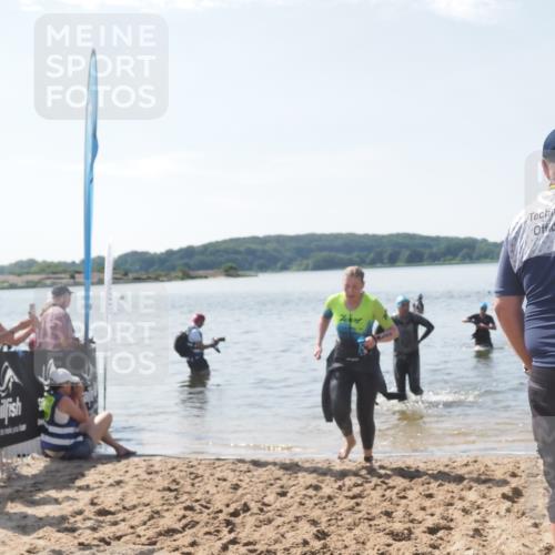 22.06.2025 - Viking Triathlon MichiJ http://msf.ph/oto/8105263 22.06.2025 10:49:39 Schwimmen 263, 321, 453 meine-sportfotos.de