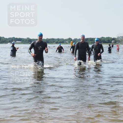 22.06.2025 - Viking Triathlon KatJ http://msf.ph/oto/8105270 22.06.2025 10:36:19 Schwimmen 42, 88, 101, 334, 407 meine-sportfotos.de