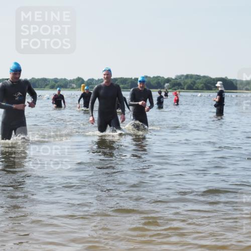 22.06.2025 - Viking Triathlon KatJ http://msf.ph/oto/8105285 22.06.2025 10:36:19 Schwimmen 42, 88, 101, 334, 407 meine-sportfotos.de