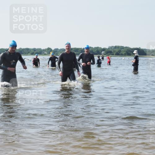 22.06.2025 - Viking Triathlon KatJ http://msf.ph/oto/8105291 22.06.2025 10:36:20 Schwimmen 42, 88, 101, 334, 407 meine-sportfotos.de