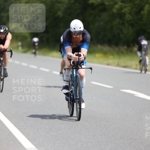 22.06.2025 - Viking Triathlon Yannick Fuchs http://msf.ph/oto/8105308 22.06.2025 12:10:00 Radfahren 59, 298, 313, 366, 386, 437, 542 meine-sportfotos.de