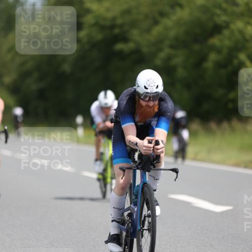 22.06.2025 - Viking Triathlon Yannick Fuchs http://msf.ph/oto/8105314 22.06.2025 12:10:00 Radfahren 59, 298, 313, 366, 386, 437, 542 meine-sportfotos.de