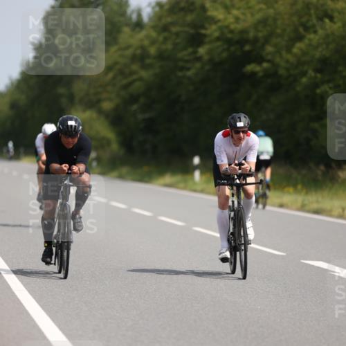 22.06.2025 - Viking Triathlon Yannick Fuchs http://msf.ph/oto/8105321 22.06.2025 11:29:36 Radfahren 83, 93, 182, 254, 281, 314, 320, 375, 411, 427, 487 meine-sportfotos.de