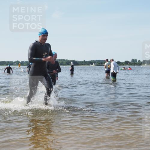 22.06.2025 - Viking Triathlon KatJ http://msf.ph/oto/8105335 22.06.2025 10:36:23 Schwimmen 42, 88, 101, 232, 251, 334, 407 meine-sportfotos.de