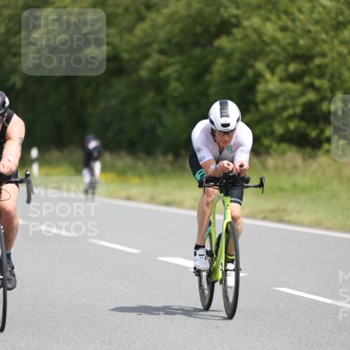 22.06.2025 - Viking Triathlon Yannick Fuchs http://msf.ph/oto/8105336 22.06.2025 12:10:01 Radfahren 59, 298, 313, 366, 386, 437, 542 meine-sportfotos.de