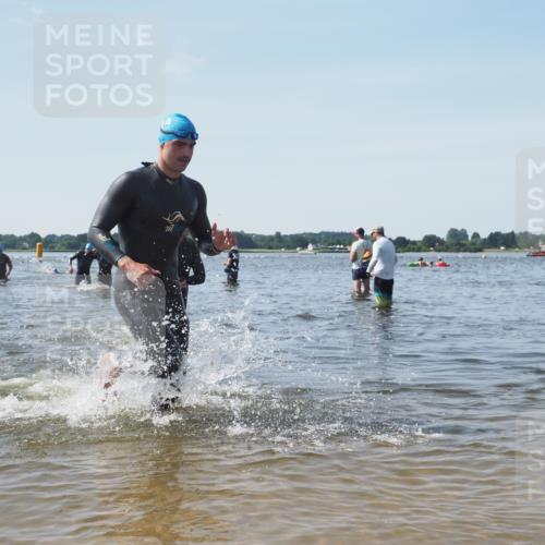 22.06.2025 - Viking Triathlon KatJ http://msf.ph/oto/8105347 22.06.2025 10:36:23 Schwimmen 42, 88, 101, 232, 251, 334, 407 meine-sportfotos.de