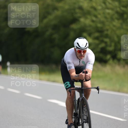 22.06.2025 - Viking Triathlon Yannick Fuchs http://msf.ph/oto/8105352 22.06.2025 11:29:39 Radfahren 83, 93, 182, 254, 281, 320, 375, 487 meine-sportfotos.de