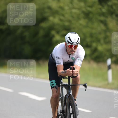 22.06.2025 - Viking Triathlon Yannick Fuchs http://msf.ph/oto/8105354 22.06.2025 11:29:39 Radfahren 83, 93, 182, 254, 281, 320, 375, 487 meine-sportfotos.de