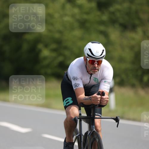 22.06.2025 - Viking Triathlon Yannick Fuchs http://msf.ph/oto/8105359 22.06.2025 11:29:39 Radfahren 83, 93, 182, 254, 281, 320, 375, 487 meine-sportfotos.de
