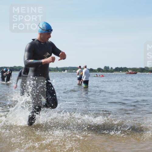 22.06.2025 - Viking Triathlon KatJ http://msf.ph/oto/8105362 22.06.2025 10:36:23 Schwimmen 42, 88, 101, 232, 251, 334, 407 meine-sportfotos.de