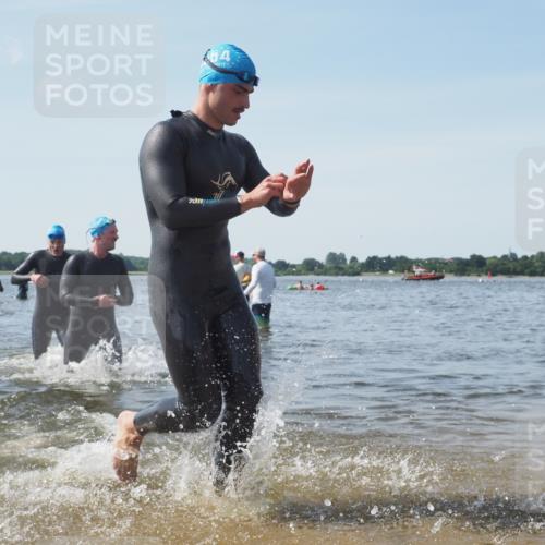 22.06.2025 - Viking Triathlon KatJ http://msf.ph/oto/8105367 22.06.2025 10:36:24 Schwimmen 42, 88, 101, 232, 251, 334, 407 meine-sportfotos.de
