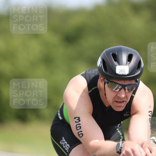 22.06.2025 - Viking Triathlon Yannick Fuchs http://msf.ph/oto/8105372 22.06.2025 12:10:02 Radfahren 59, 298, 313, 366, 386, 437, 542 meine-sportfotos.de