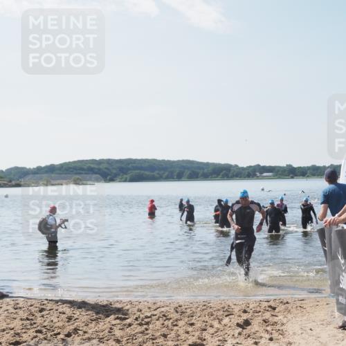 22.06.2025 - Viking Triathlon MichiJ http://msf.ph/oto/8105381 22.06.2025 10:50:30 Schwimmen 24, 48, 202, 402, 418, 463, 533 meine-sportfotos.de