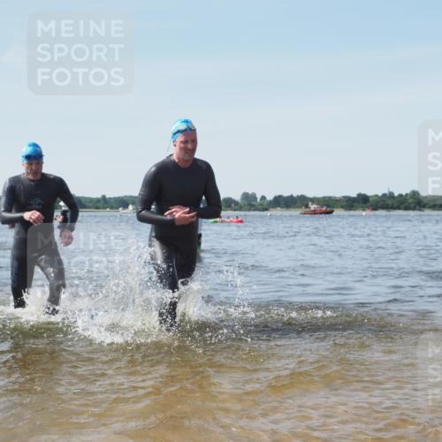 22.06.2025 - Viking Triathlon KatJ http://msf.ph/oto/8105387 22.06.2025 10:36:26 Schwimmen 42, 88, 101, 232, 251, 334, 407 meine-sportfotos.de