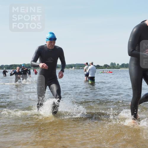 22.06.2025 - Viking Triathlon KatJ http://msf.ph/oto/8105423 22.06.2025 10:36:27 Schwimmen 42, 88, 101, 232, 251, 334 meine-sportfotos.de