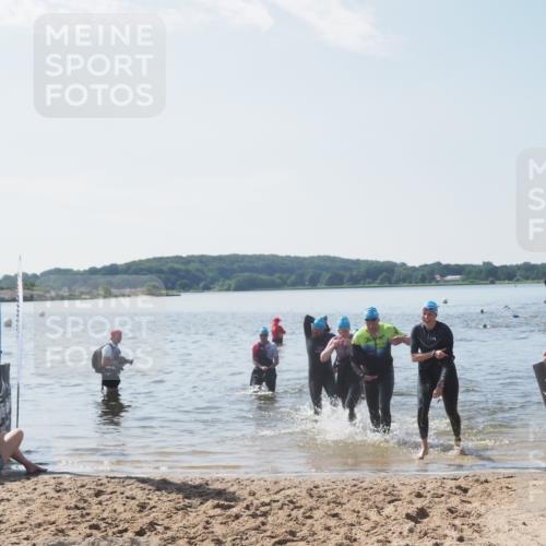 22.06.2025 - Viking Triathlon MichiJ http://msf.ph/oto/8105428 22.06.2025 10:50:40 Schwimmen 24, 48, 202, 402, 418, 533 meine-sportfotos.de