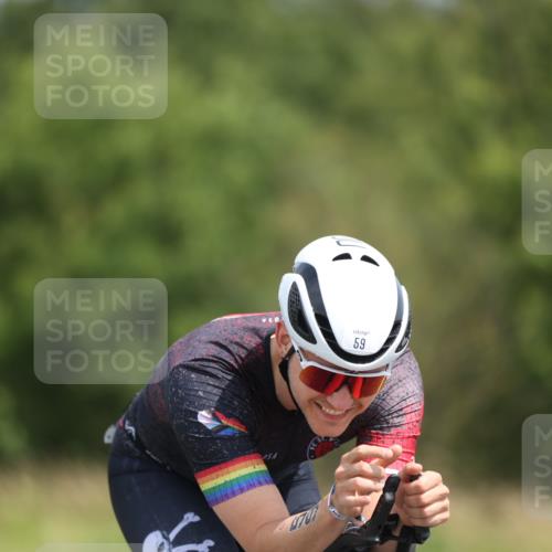 22.06.2025 - Viking Triathlon Yannick Fuchs http://msf.ph/oto/8105431 22.06.2025 12:10:10 Radfahren 57, 59, 152, 171, 295, 313, 332, 540, 552 meine-sportfotos.de