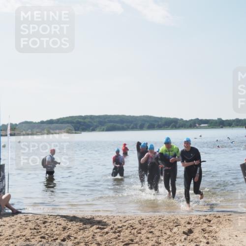 22.06.2025 - Viking Triathlon MichiJ http://msf.ph/oto/8105434 22.06.2025 10:50:40 Schwimmen 24, 48, 202, 402, 418, 533 meine-sportfotos.de