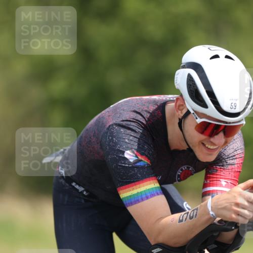 22.06.2025 - Viking Triathlon Yannick Fuchs http://msf.ph/oto/8105436 22.06.2025 12:10:11 Radfahren 57, 59, 152, 171, 295, 332, 540, 552 meine-sportfotos.de