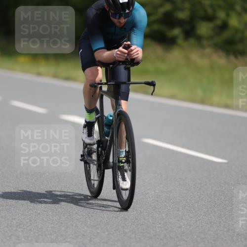 22.06.2025 - Viking Triathlon Yannick Fuchs http://msf.ph/oto/8105443 22.06.2025 12:10:13 Radfahren 57, 59, 152, 171, 295, 332, 500, 540, 552 meine-sportfotos.de