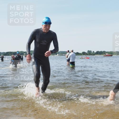 22.06.2025 - Viking Triathlon KatJ http://msf.ph/oto/8105444 22.06.2025 10:36:27 Schwimmen 42, 88, 101, 232, 251, 334 meine-sportfotos.de