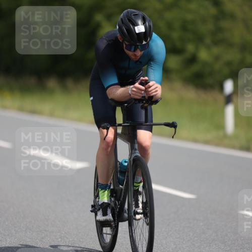 22.06.2025 - Viking Triathlon Yannick Fuchs http://msf.ph/oto/8105449 22.06.2025 12:10:13 Radfahren 57, 59, 152, 171, 295, 332, 500, 540, 552 meine-sportfotos.de