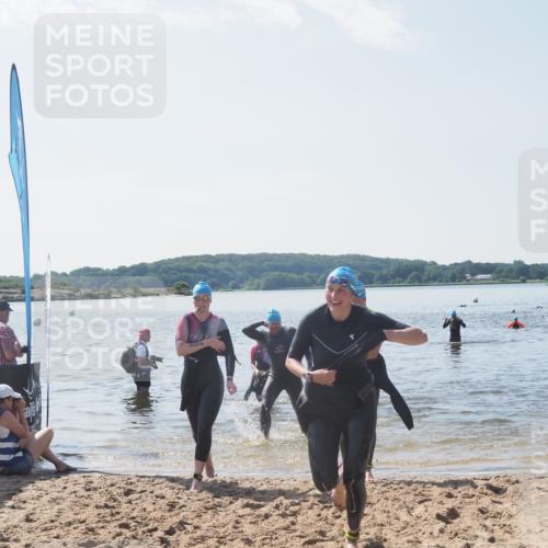 22.06.2025 - Viking Triathlon MichiJ http://msf.ph/oto/8105452 22.06.2025 10:50:42 Schwimmen 24, 48, 202, 402, 418, 533 meine-sportfotos.de