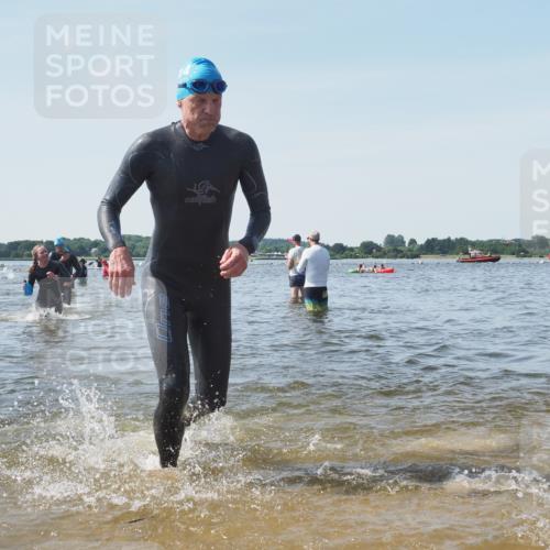 22.06.2025 - Viking Triathlon KatJ http://msf.ph/oto/8105460 22.06.2025 10:36:27 Schwimmen 42, 88, 101, 232, 251, 334 meine-sportfotos.de