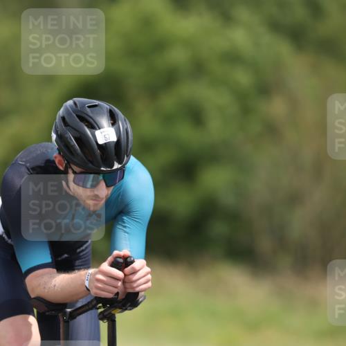 22.06.2025 - Viking Triathlon Yannick Fuchs http://msf.ph/oto/8105462 22.06.2025 12:10:14 Radfahren 57, 59, 152, 171, 295, 332, 500, 540, 552 meine-sportfotos.de