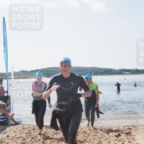 22.06.2025 - Viking Triathlon MichiJ http://msf.ph/oto/8105475 22.06.2025 10:50:43 Schwimmen 24, 48, 202, 402, 418, 533 meine-sportfotos.de