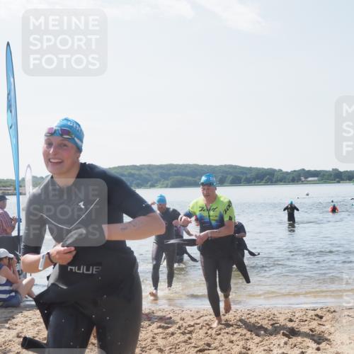 22.06.2025 - Viking Triathlon MichiJ http://msf.ph/oto/8105492 22.06.2025 10:50:43 Schwimmen 24, 48, 202, 402, 418, 533 meine-sportfotos.de