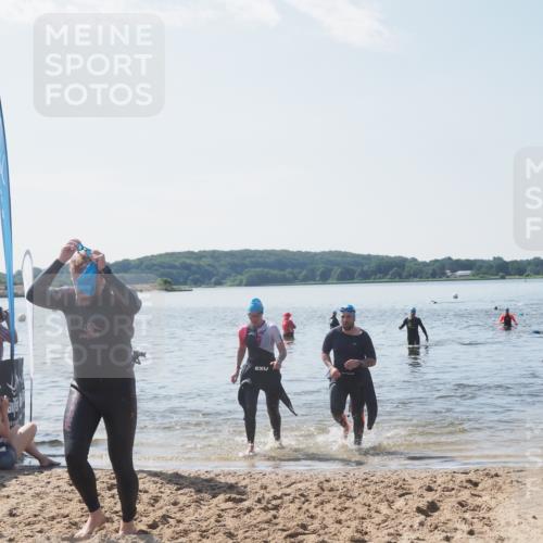 22.06.2025 - Viking Triathlon MichiJ http://msf.ph/oto/8105560 22.06.2025 10:50:47 Schwimmen 48, 402, 523, 533, 543 meine-sportfotos.de