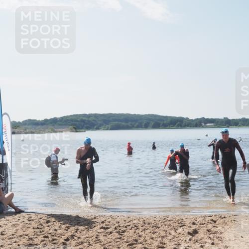 22.06.2025 - Viking Triathlon MichiJ http://msf.ph/oto/8105592 22.06.2025 10:51:05 Schwimmen 308, 436, 484, 523, 543 meine-sportfotos.de